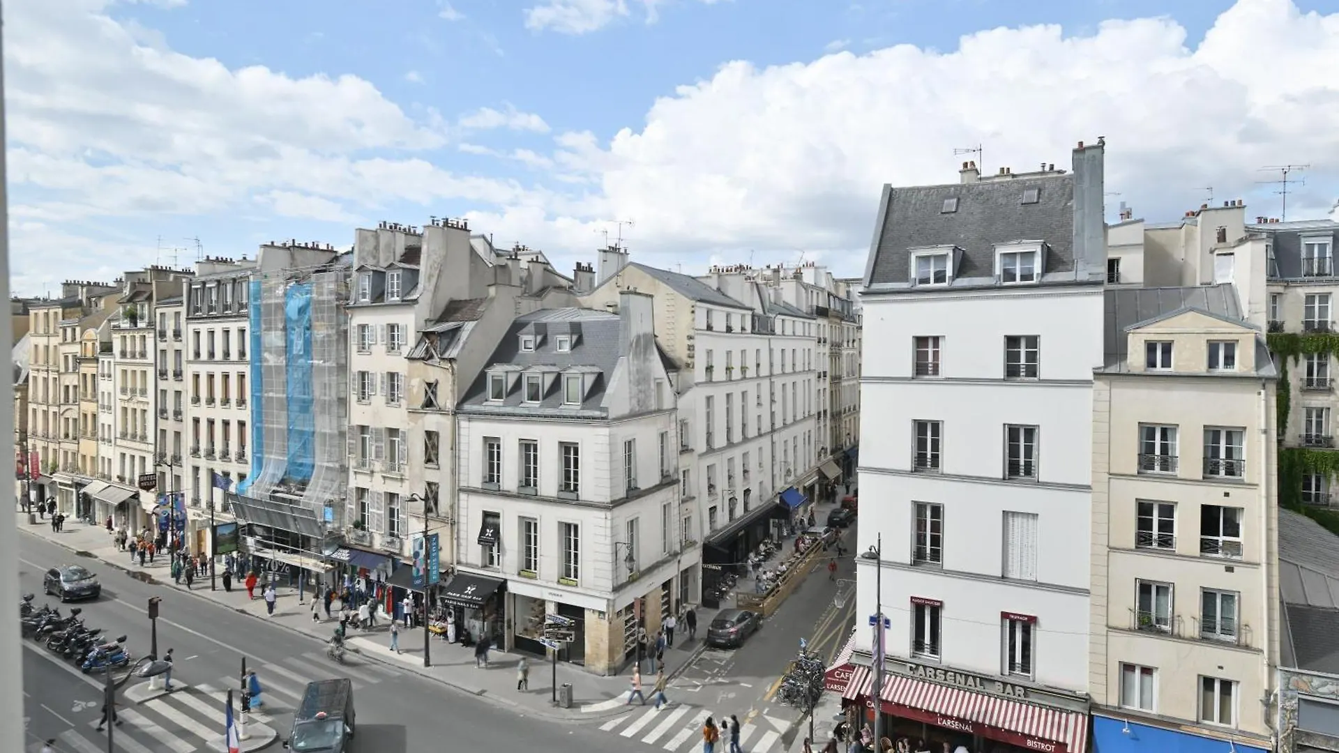 Stunning One-bedroom, Marais - Place Des Vosges *