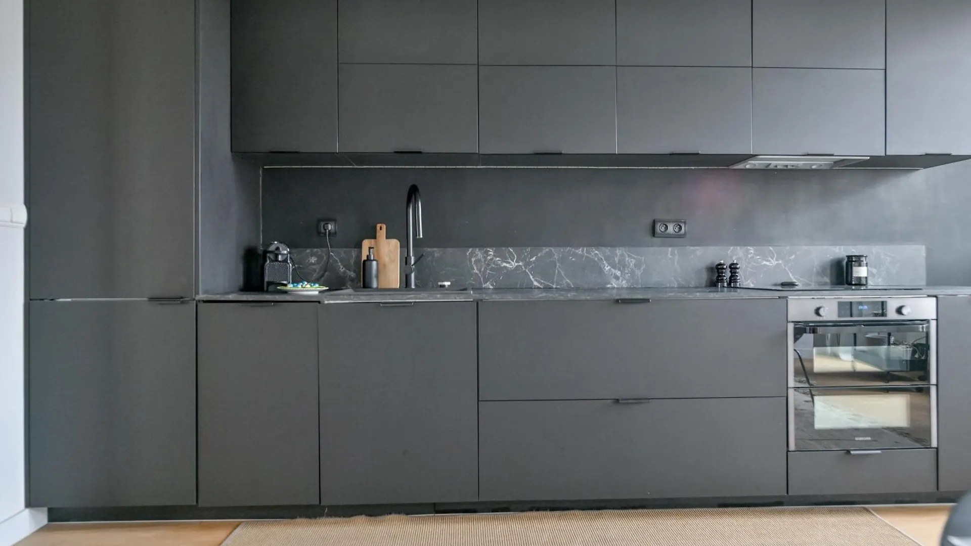 Stunning One-bedroom, Marais - Place Des Vosges Apartment *
