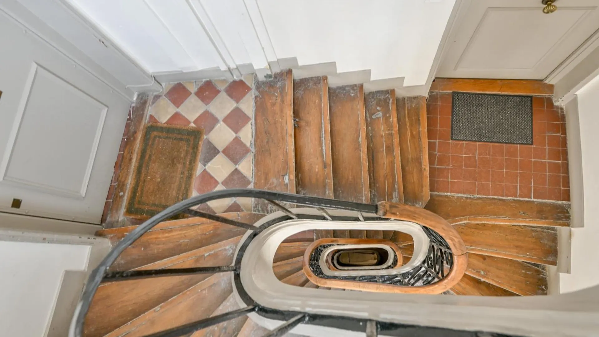 Stunning One-bedroom, Marais - Place Des Vosges Apartment